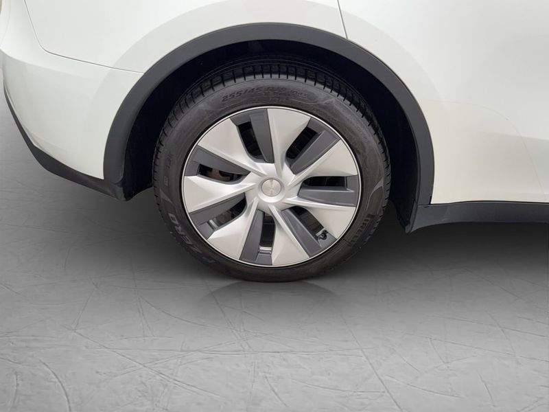 Tesla Model Y bild 34