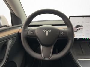 Tesla Model Y bild 20