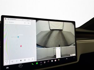 Tesla Model X bild 26