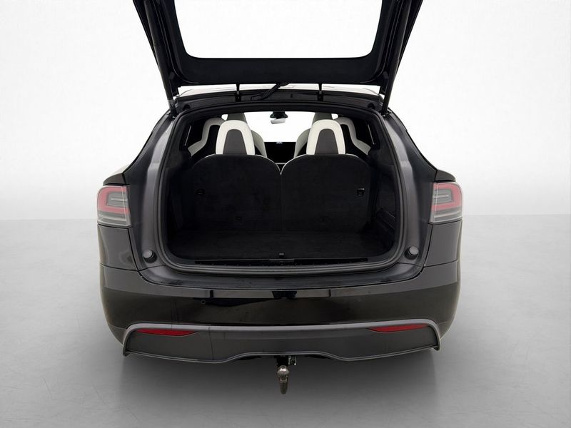 Tesla Model X bild 13
