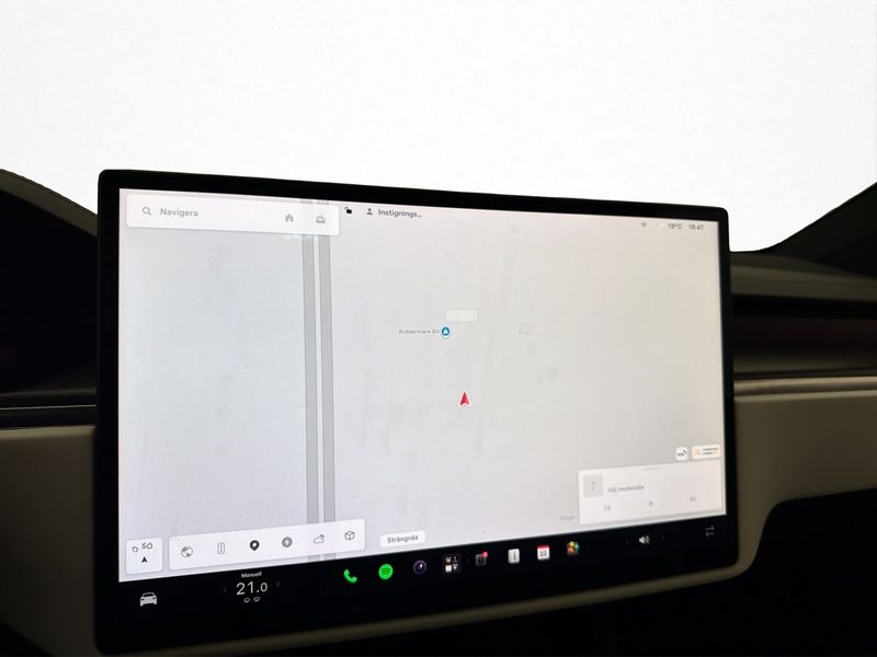 Tesla Model X bild 27