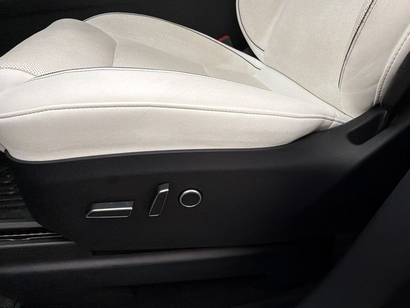 Tesla Model X bild 16