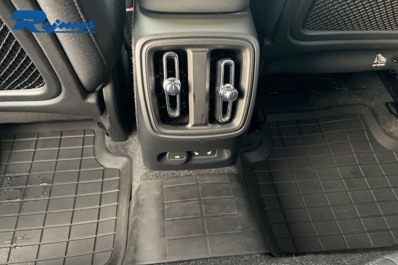 Volvo EX40 bild 19