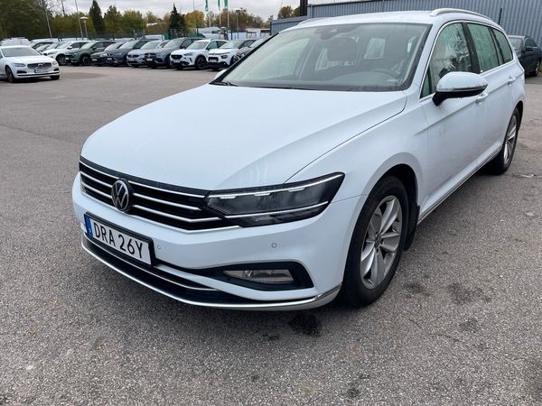 Volkswagen Passat SPORTCOMBI - 2023