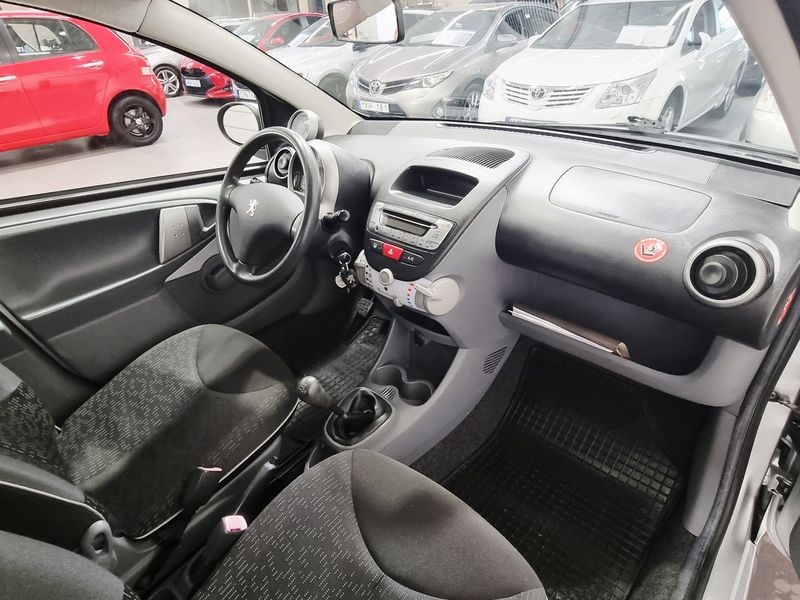 Peugeot 107 bild 18