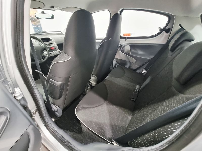 Peugeot 107 bild 11