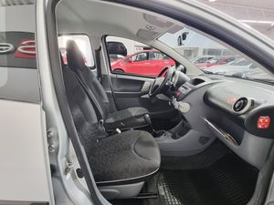 Peugeot 107 bild 17