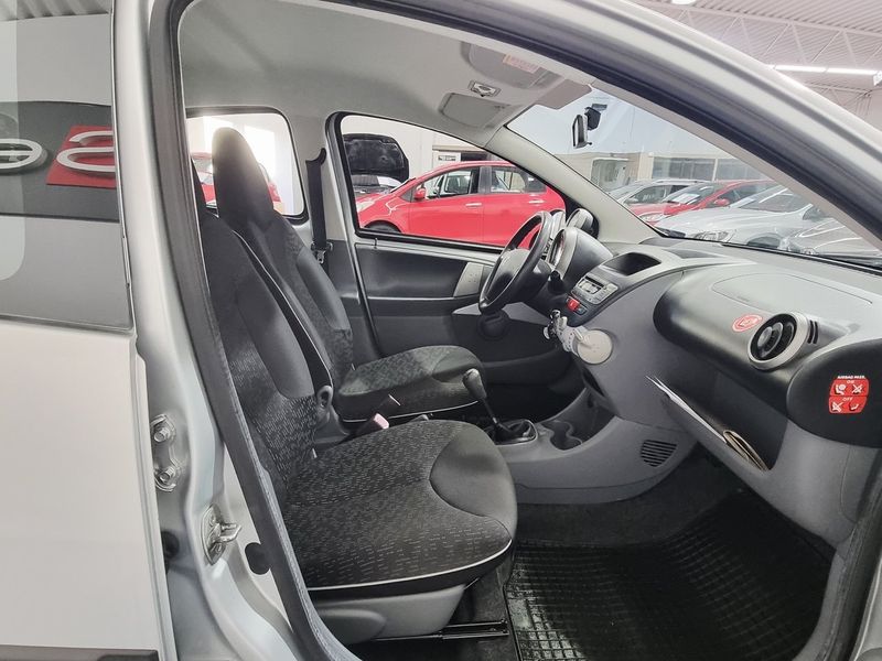 Peugeot 107 bild 17