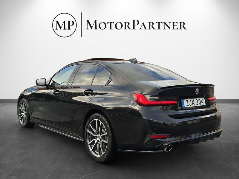 BMW 330 bild 6