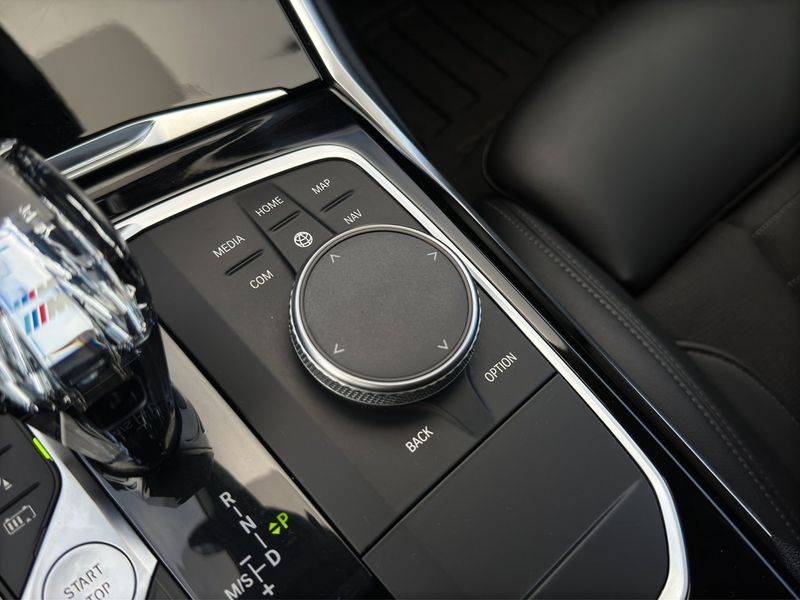 BMW 330 bild 18