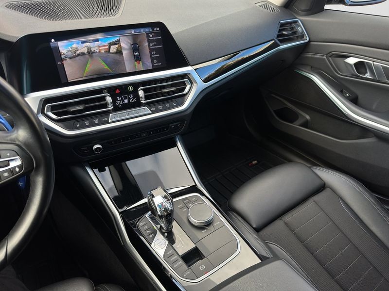 BMW 330 bild 14