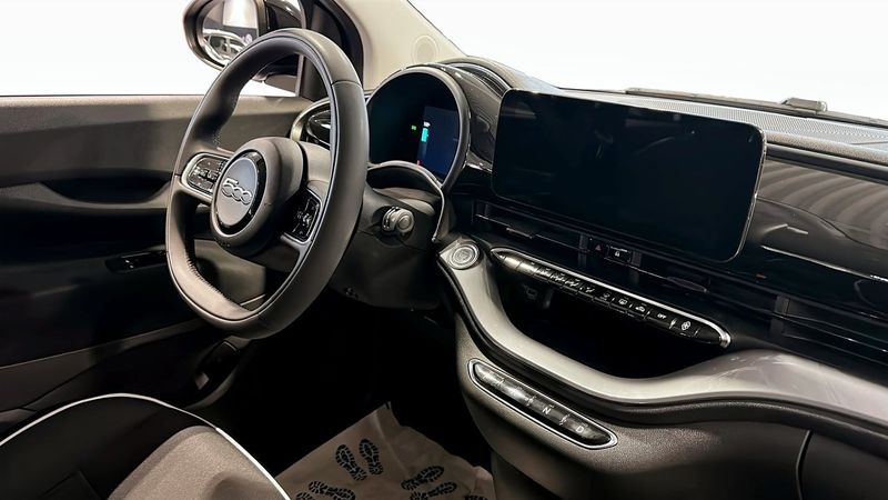 Fiat 500e bild 4