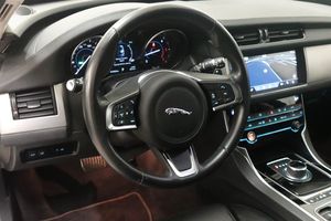 Jaguar XF bild 6