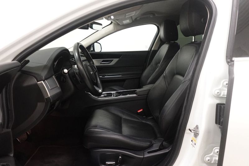Jaguar XF bild 4
