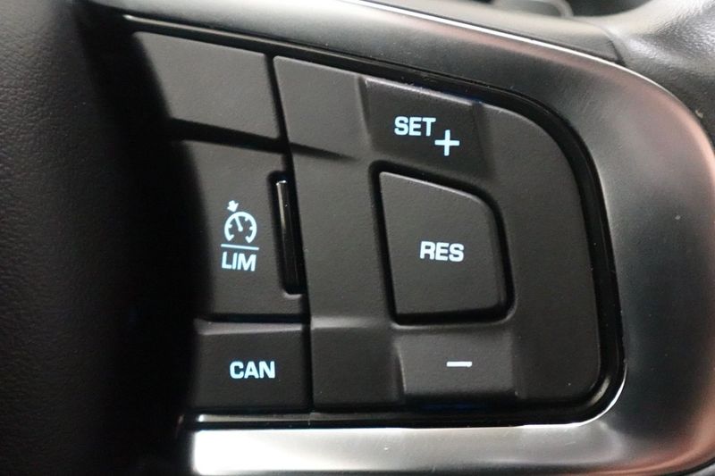 Jaguar XF bild 12