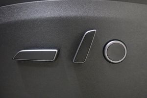 Tesla Model Y bild 16