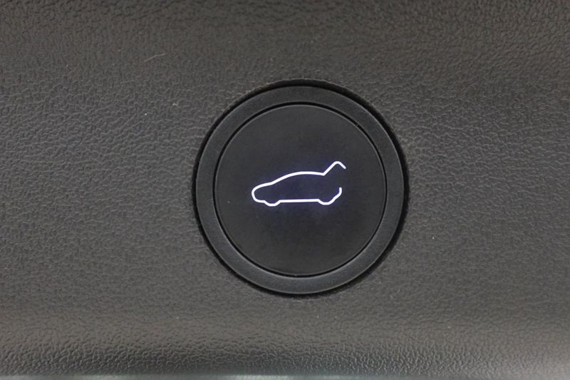 Tesla Model Y bild 18