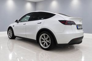 Tesla Model Y bild 20