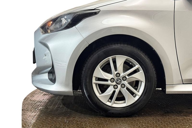 Toyota Yaris bild 11