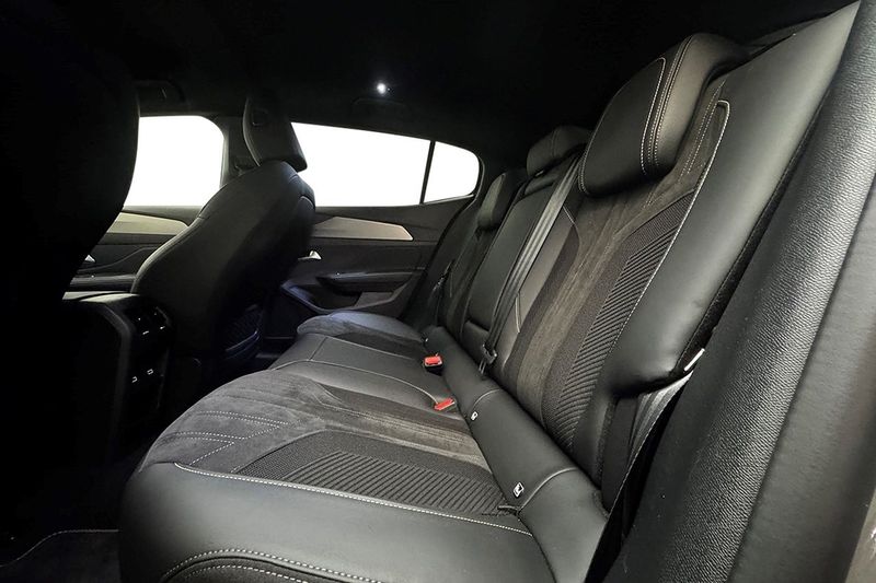 Peugeot 408 bild 15