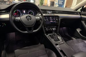 Volkswagen Passat bild 10