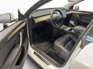 Tesla Model Y bild 11