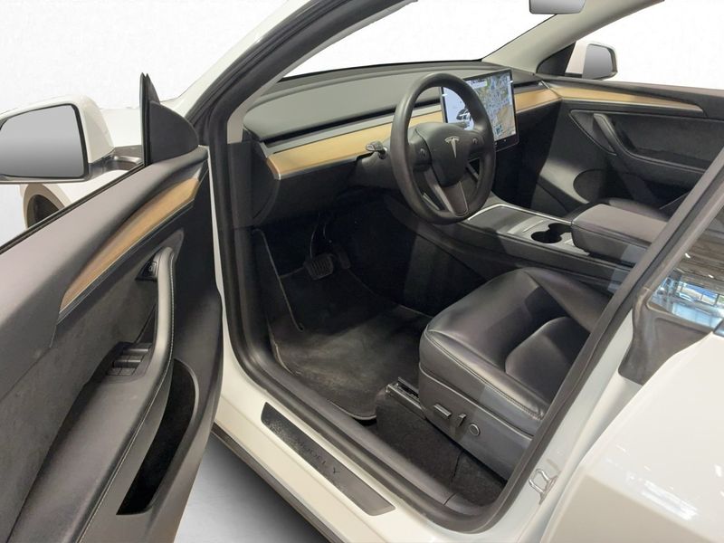 Tesla Model Y bild 11