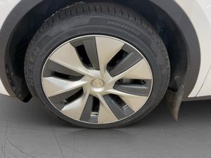 Tesla Model Y bild 28