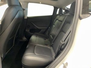 Tesla Model Y bild 24