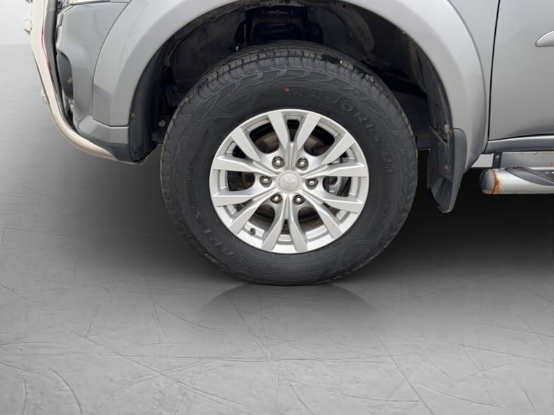 Mitsubishi L200 bild 28