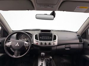 Mitsubishi L200 bild 15