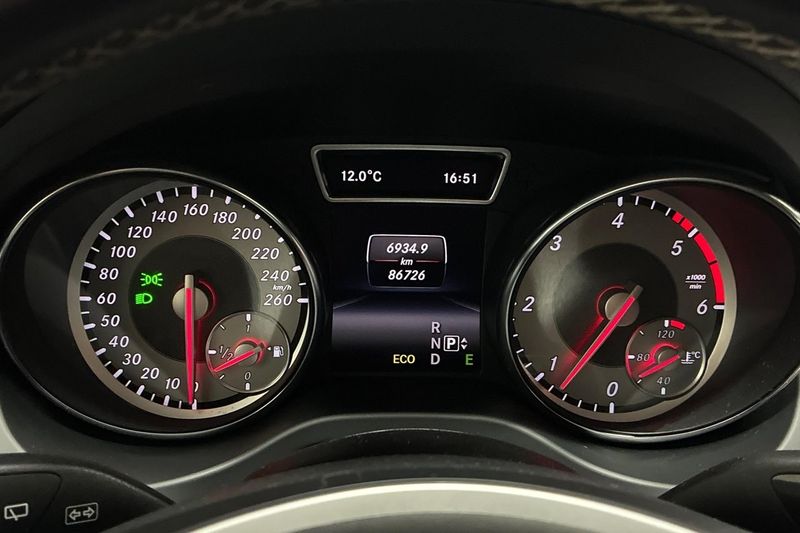 Mercedes GLA200 bild 17