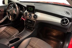 Mercedes GLA200 bild 15