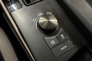 Lexus IS bild 25