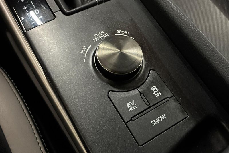 Lexus IS bild 25