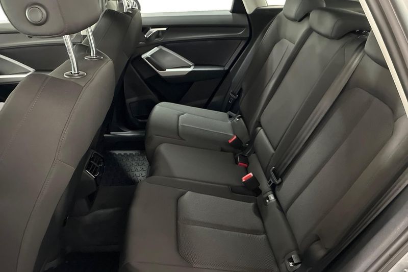 Audi Q3 bild 14