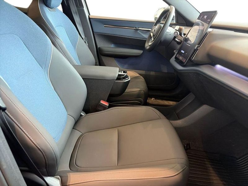 Volvo EX30 bild 9