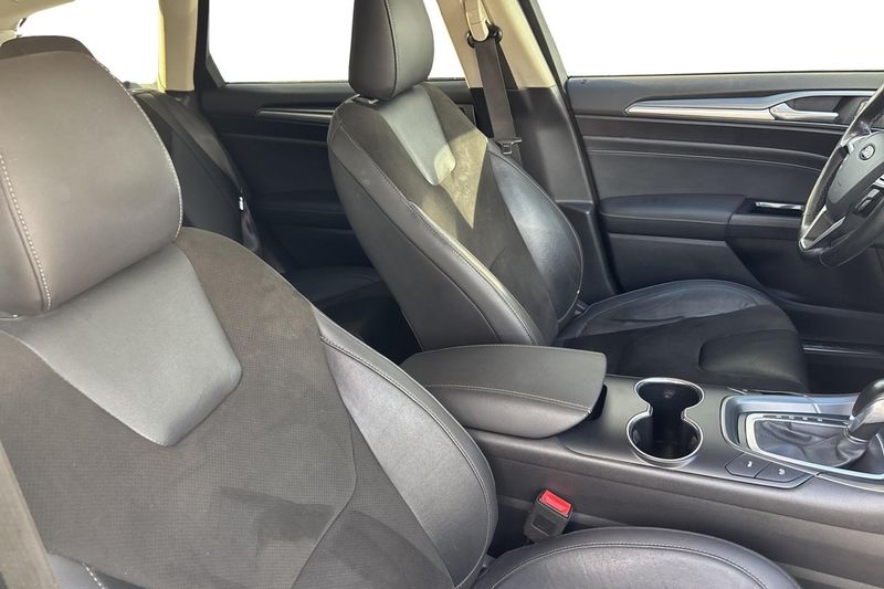 Ford Mondeo bild 7
