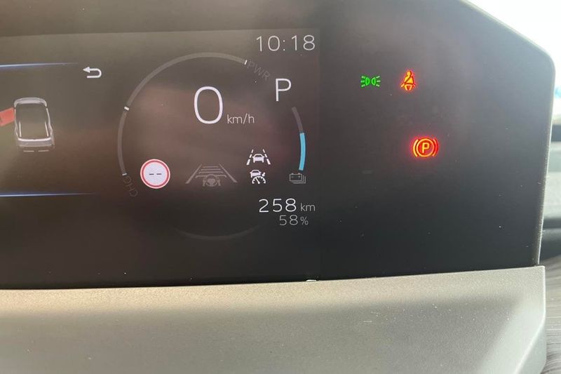 Toyota C-HR bild 12