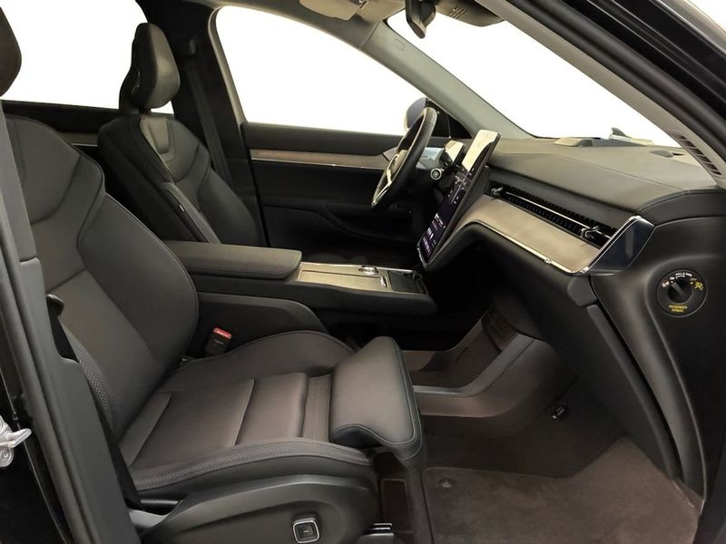 Volvo EX90 bild 4