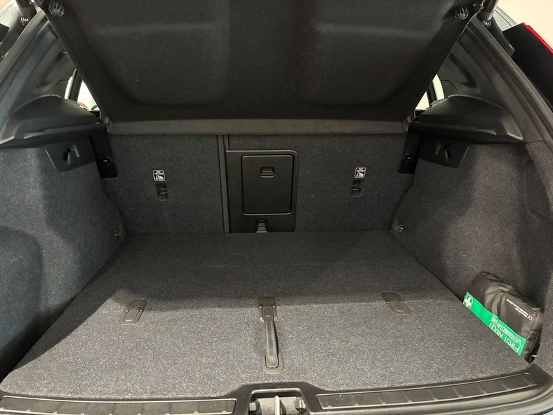 Volvo EX40 bild 16