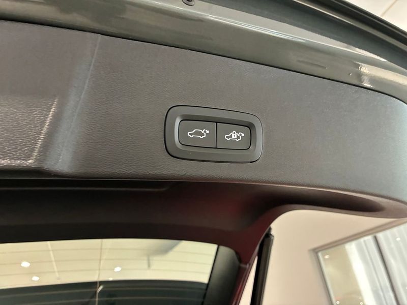 Volvo EX40 bild 8