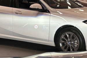 BMW iX bild 19