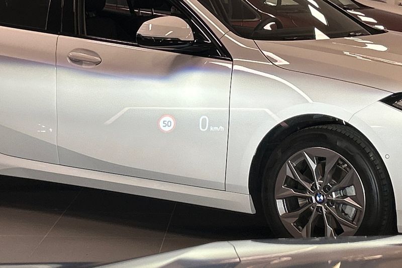 BMW iX bild 19