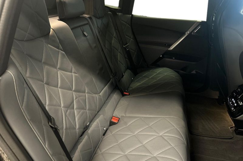 BMW iX bild 7