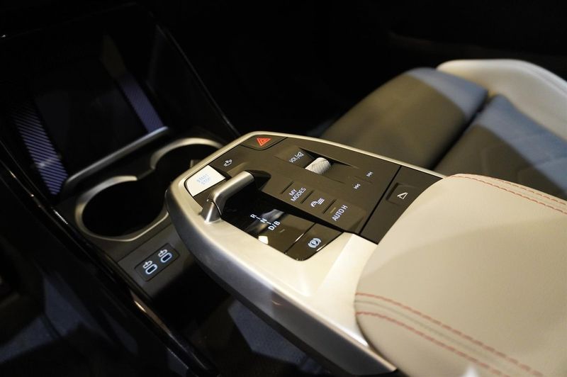 BMW iX2 bild 14