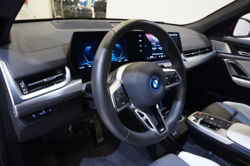 BMW iX2 bild 11