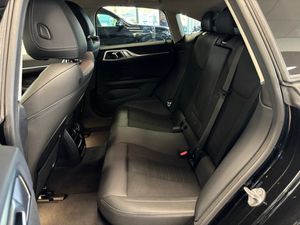 BMW i4 bild 8