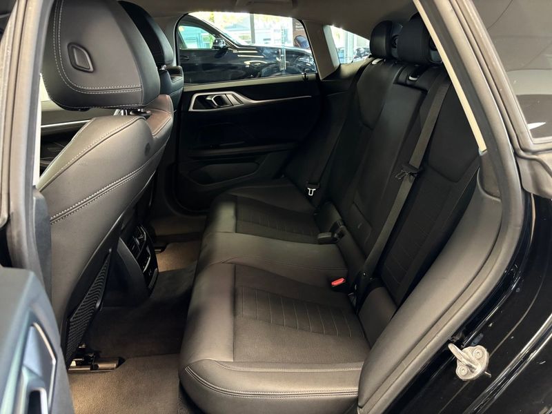 BMW i4 bild 8