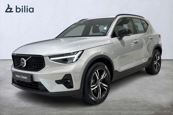 Volvo XC40 B4 FWD Bensin Plus Dark - 2025